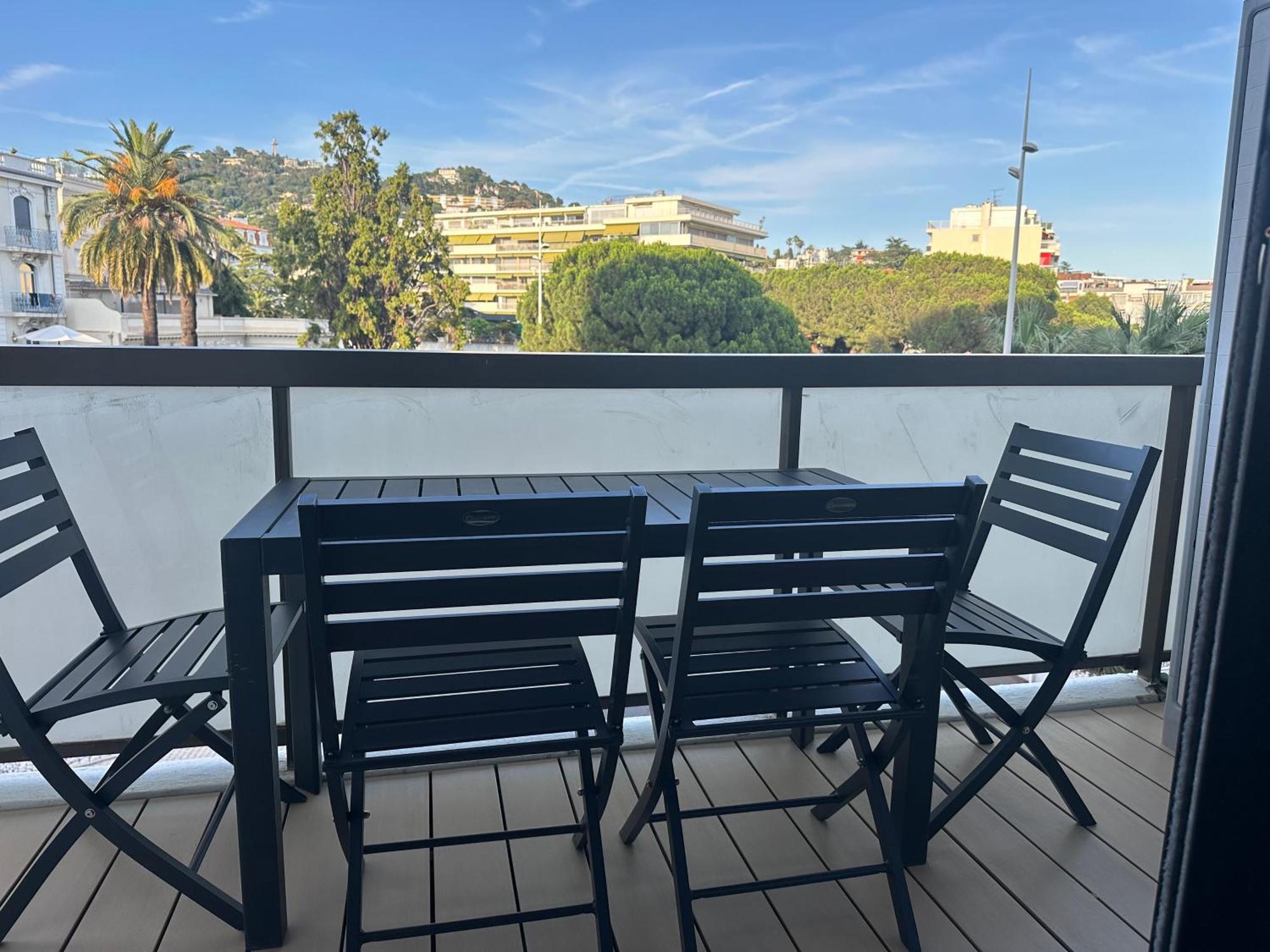 Luxueux 3 Pieces, 300 M Du Martinez Et Des Plages