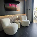 Luxueux 3 Pieces, 300 M Du Martinez Et Des Plages