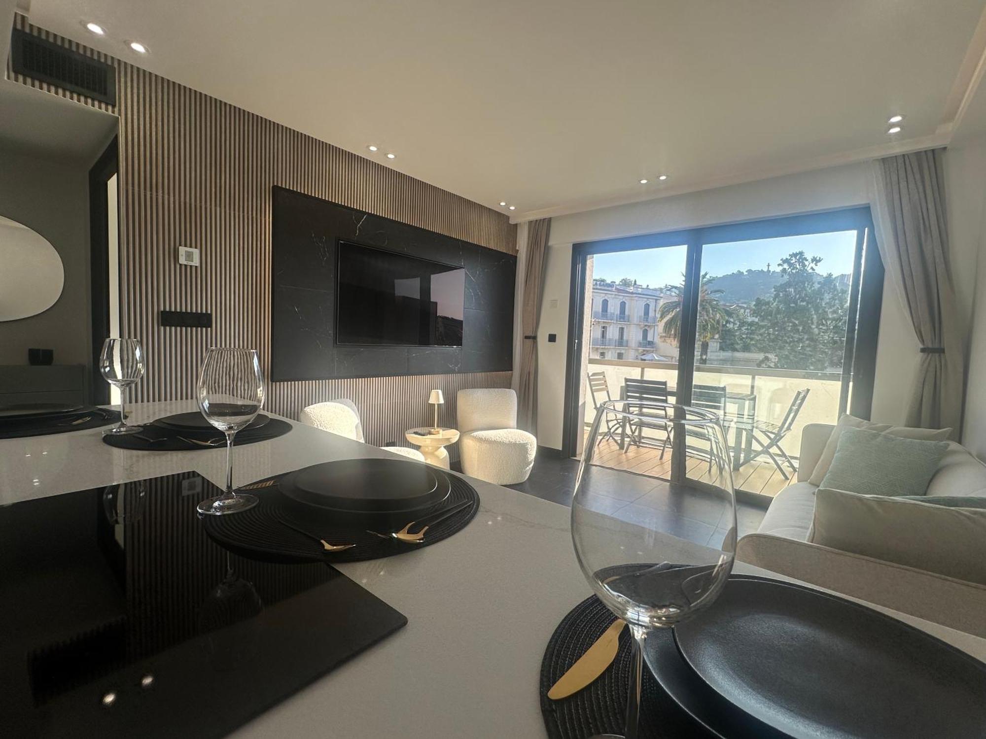 Luxueux 3 Pieces, 300 M Du Martinez Et Des Plages Cannes
