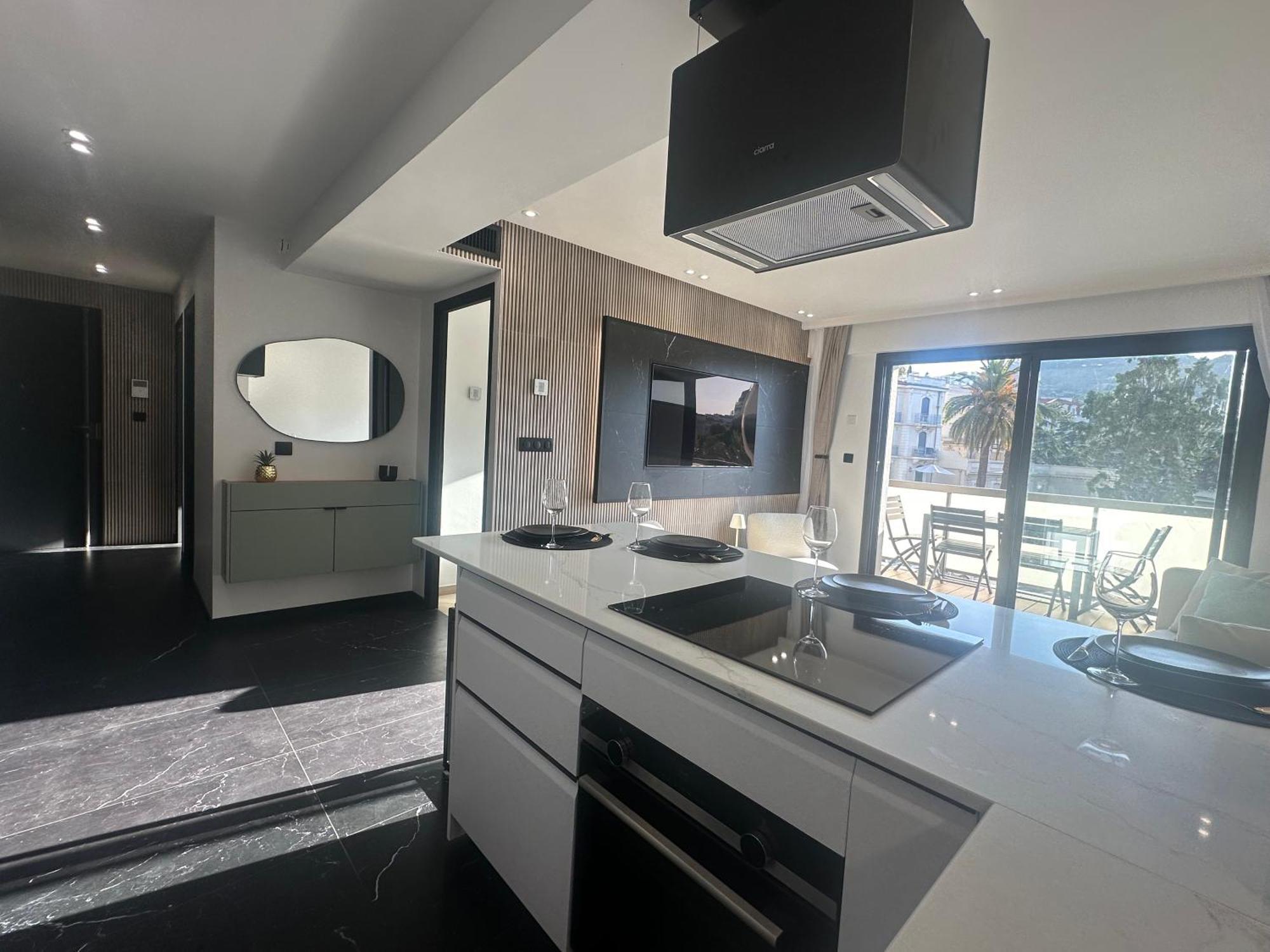 Luxueux 3 Pieces, 300 M Du Martinez Et Des Plages Appartement *