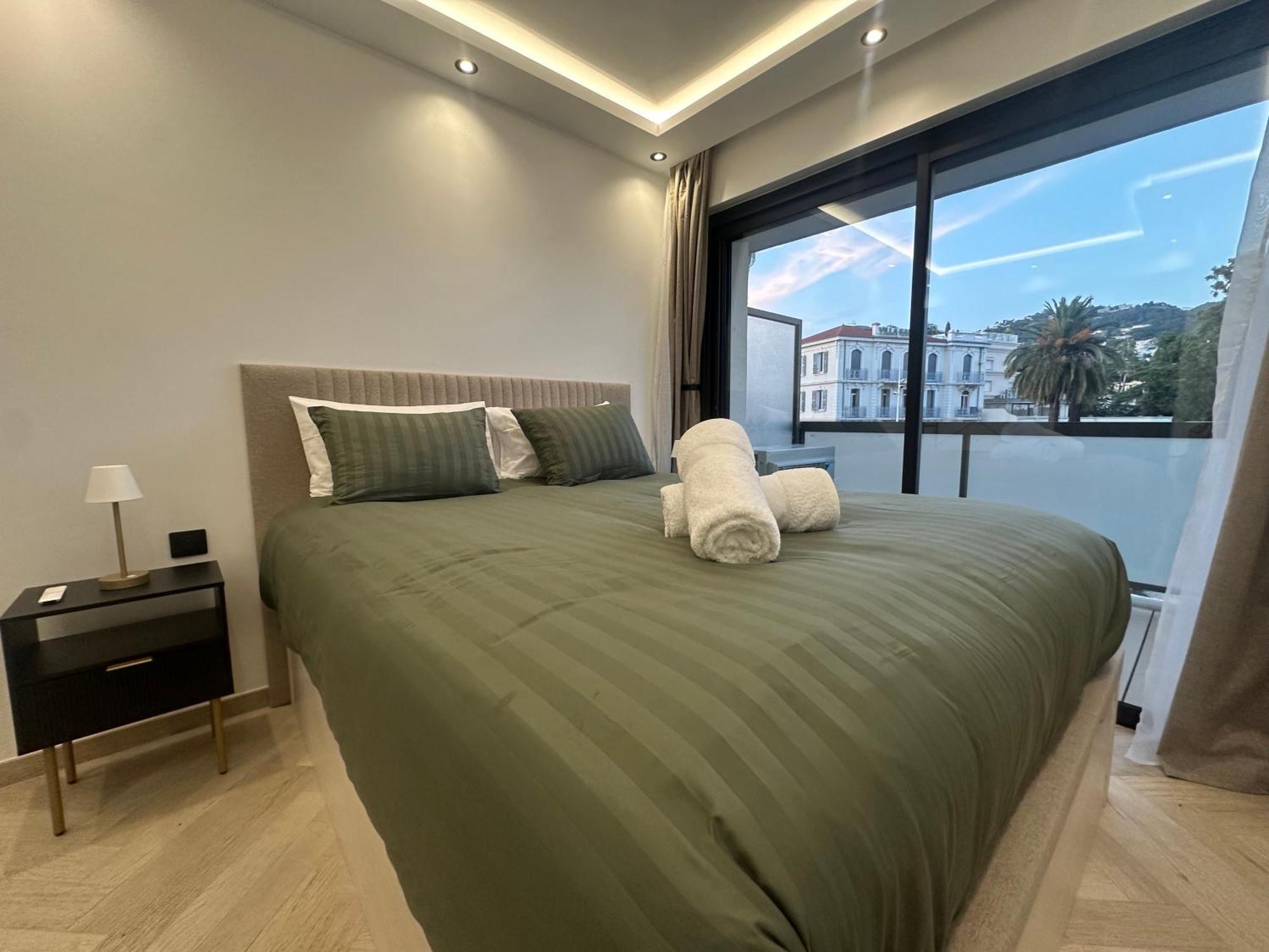 Appartement Luxueux 3 Pieces, 300 M Du Martinez Et Des Plages Cannes
