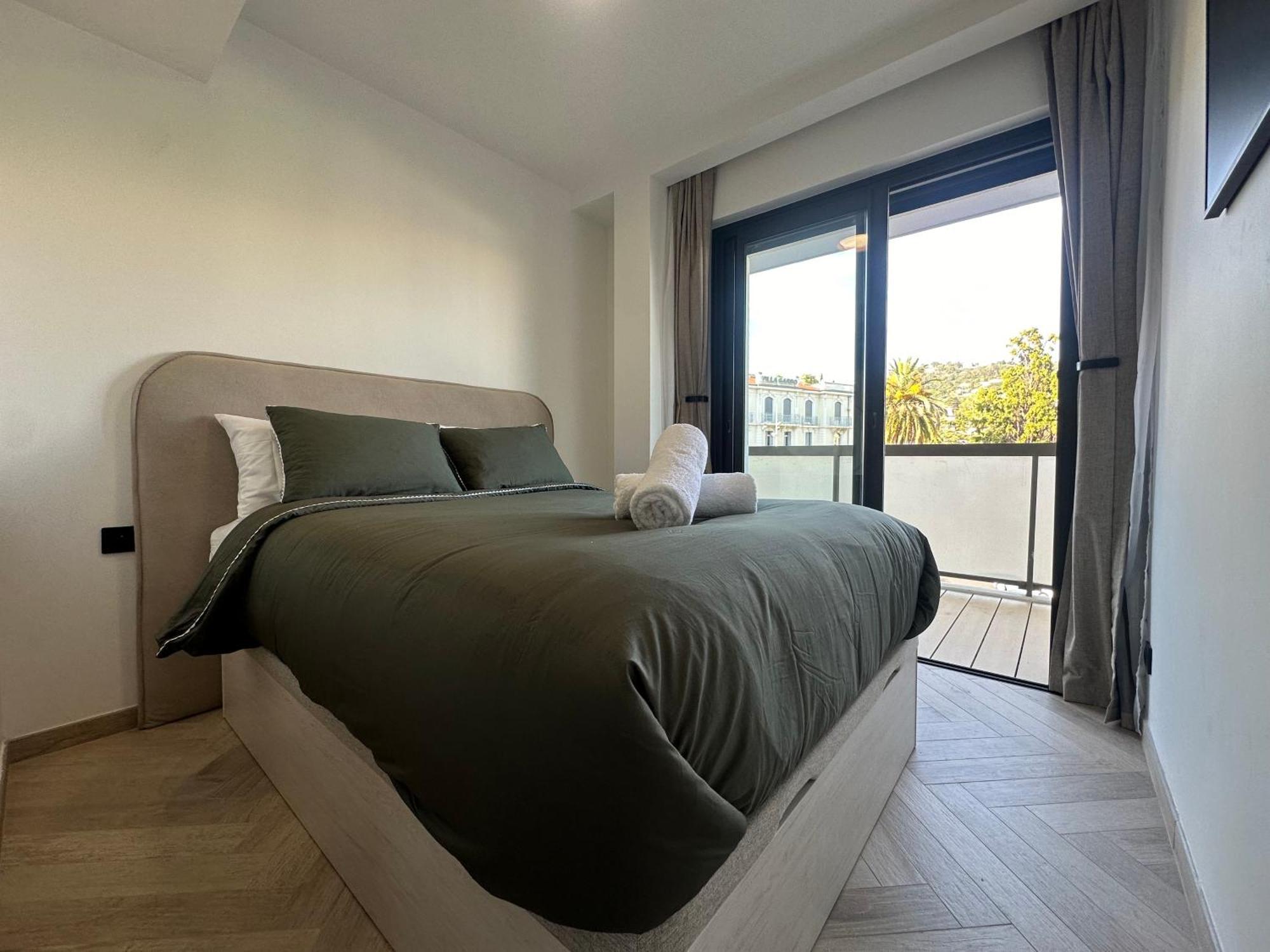 Appartement Luxueux 3 Pieces, 300 M Du Martinez Et Des Plages *